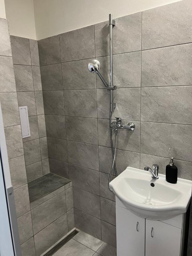 Kapsle Luhacovice Apartment ภายนอก รูปภาพ