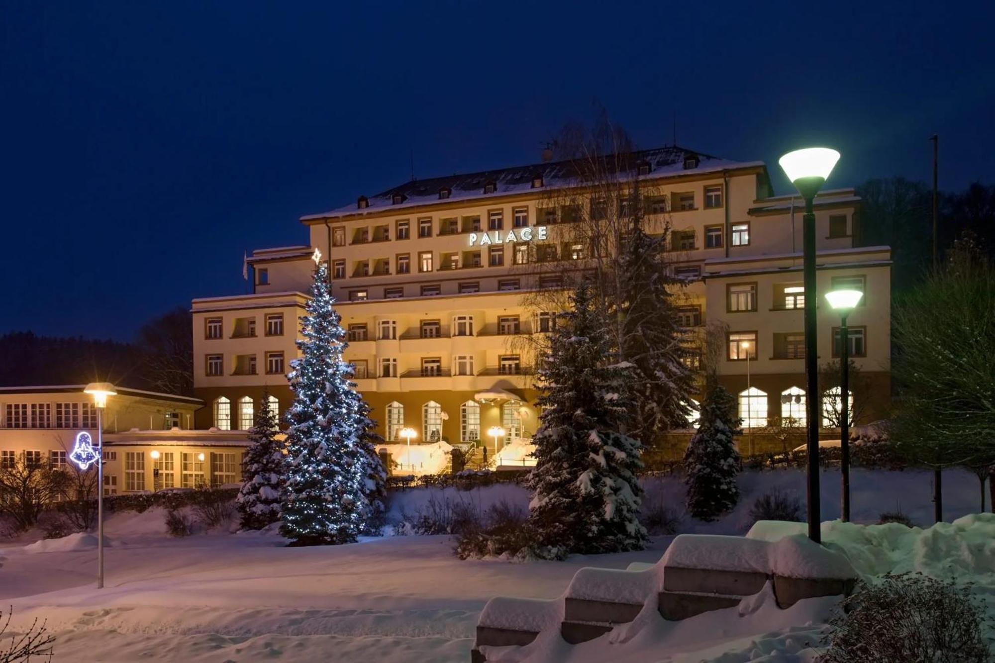 Kapsle Luhacovice Apartment ภายนอก รูปภาพ