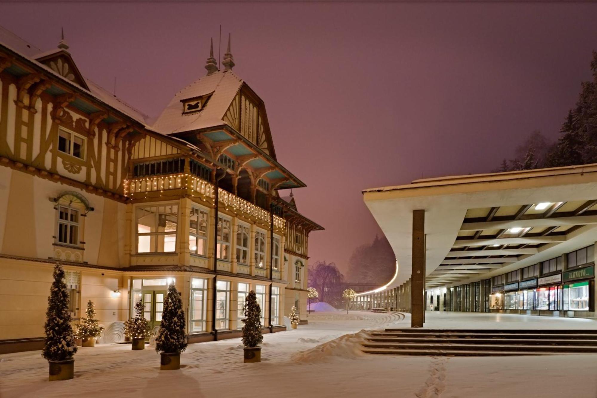 Kapsle Luhacovice Apartment ภายนอก รูปภาพ